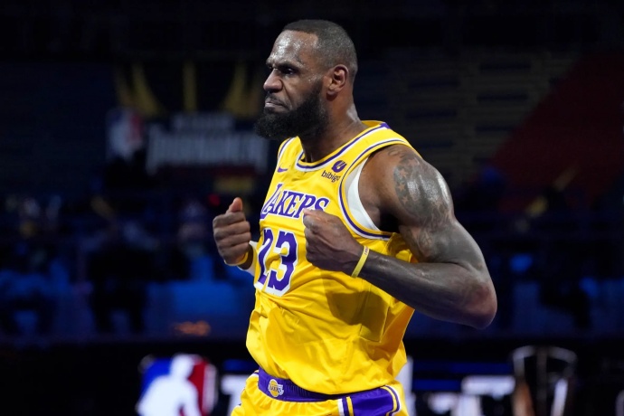 詹姆斯谈弗拉格：他比我幸运，一进联盟就有名人堂级别队友和教练